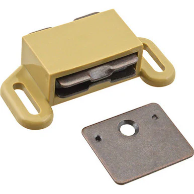 Catch, Magnetic Plastic