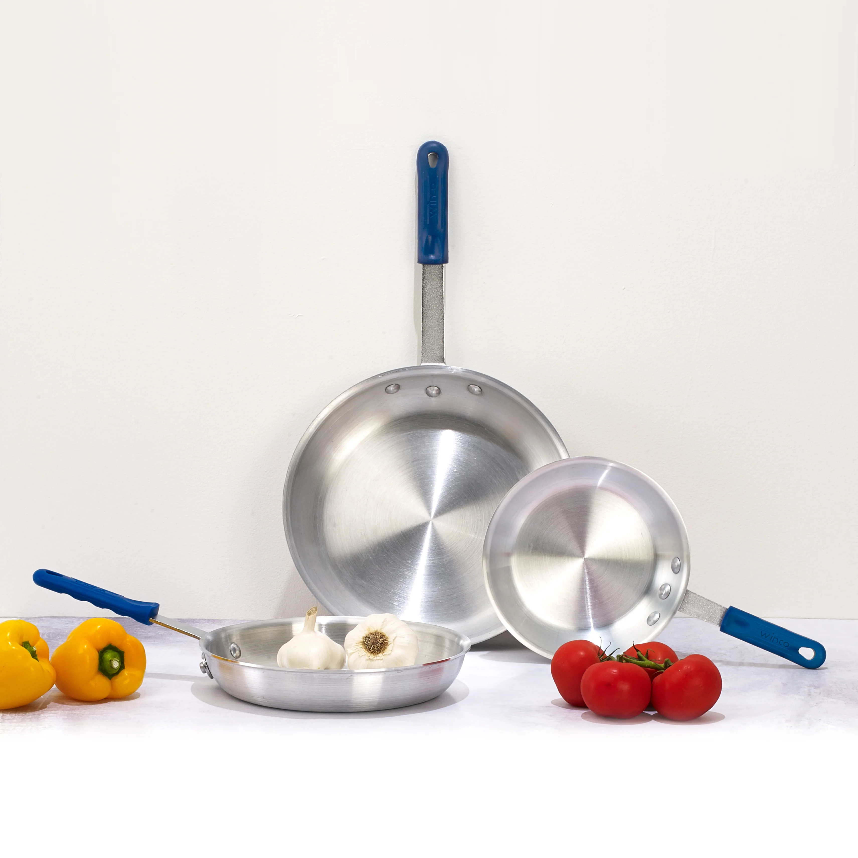 Winco AFP-12A-H 12 Inch Round Fry Pan Riveted Handle with Blue Silicone Sleeve Aluminum - Image 2