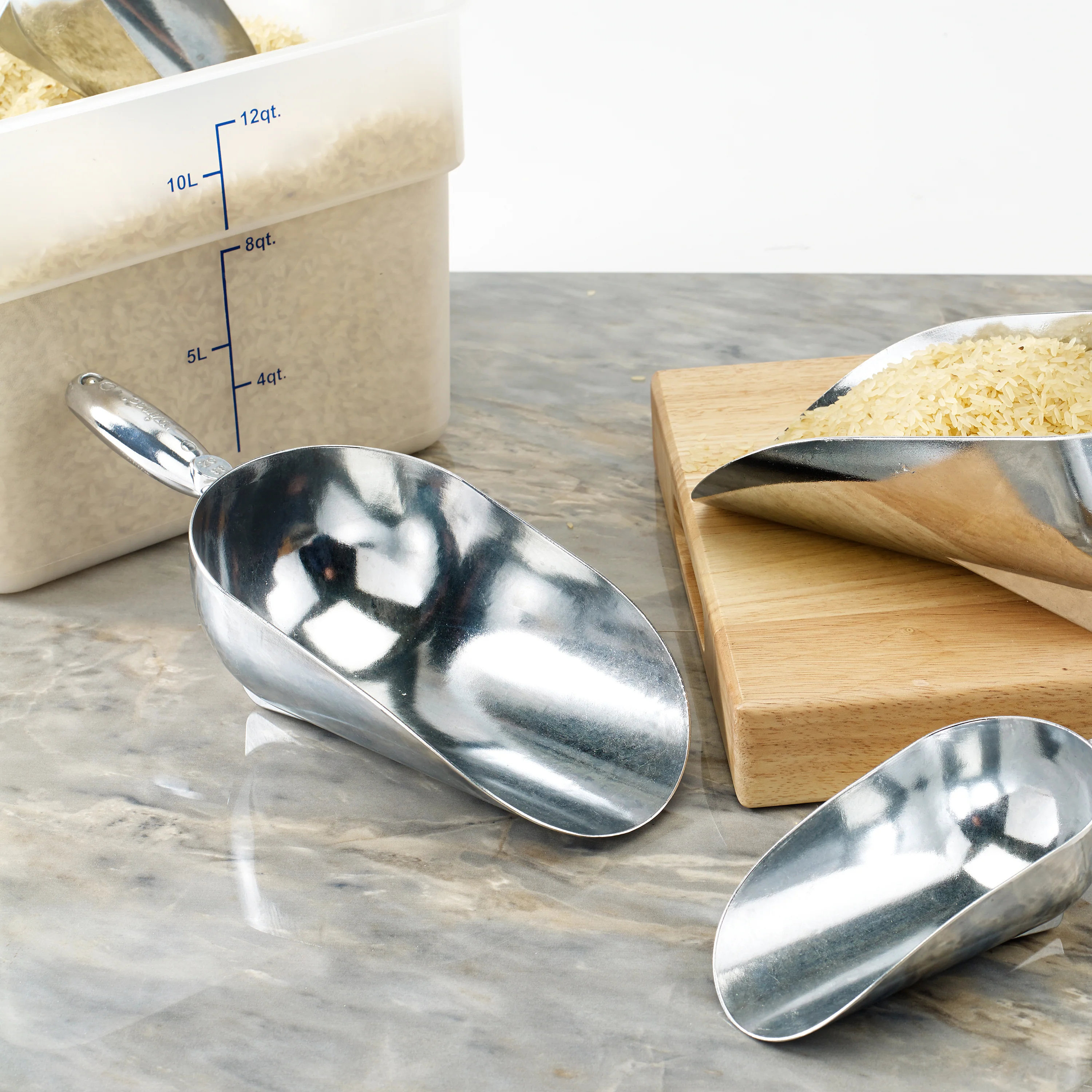Winco AS-24 24 Oz Aluminum Scoop Hand Wash Only Restaurant Supply - Image 2