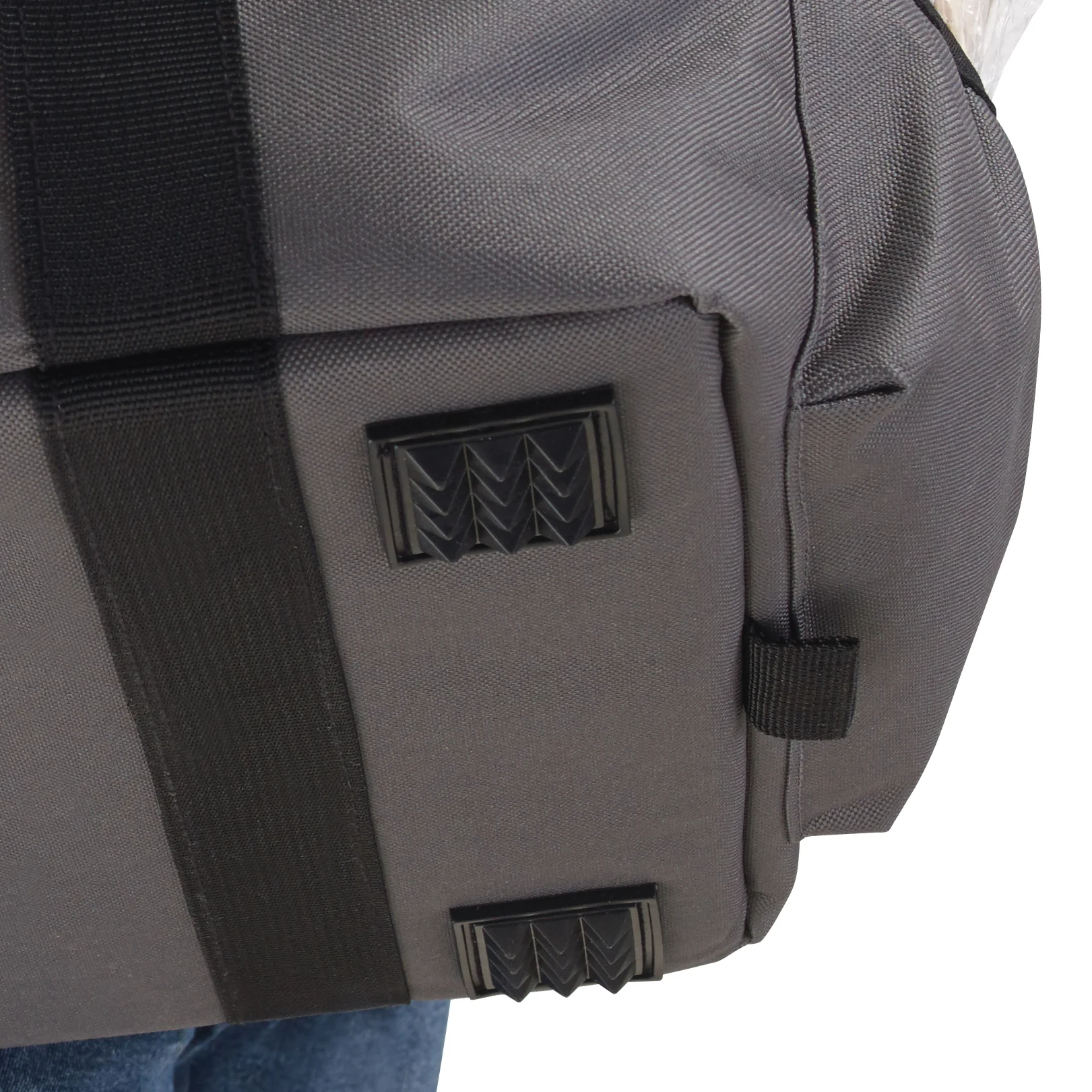 Winco BGCB-2212 22 Inch Waterproof Insulated Catering Bag with Heavy-Duty Straps Gray - Image 5