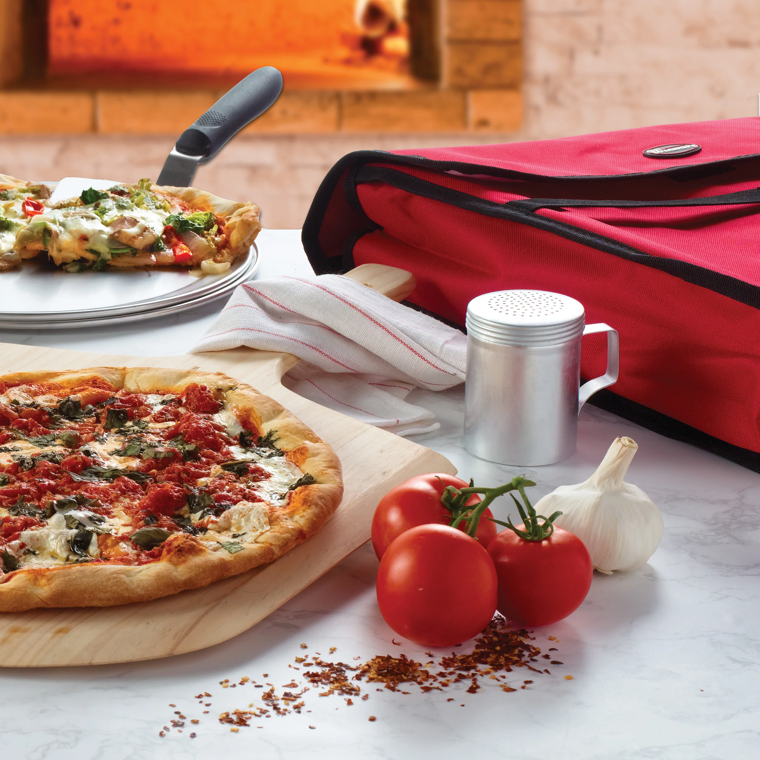 Pizza Delivery Bag 18 Inch - Winco BGPZ-18 Insulated Red Polyester - Image 3