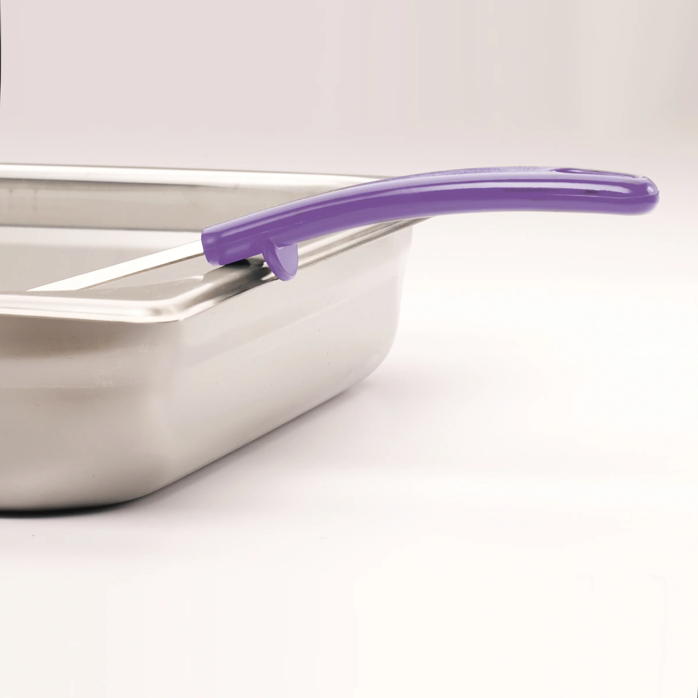Winco FPS-2P 2 Oz Solid Food Portioner Stainless Steel Purple Handle - Image 3