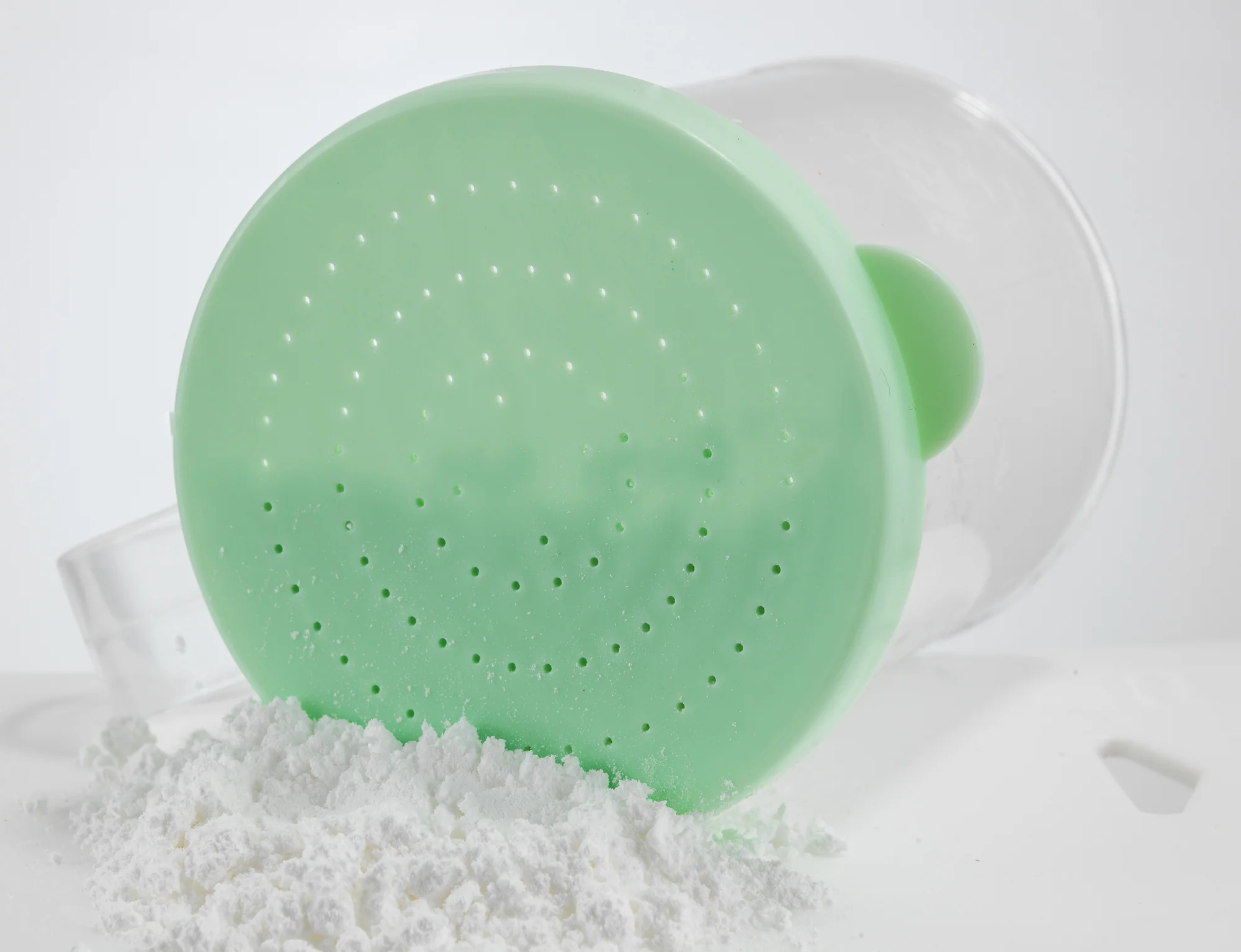 Winco PDG-GL Shaker Lid Pack Green Polycarbonate NSF for PDG-10 PDG-10AC - Image 3