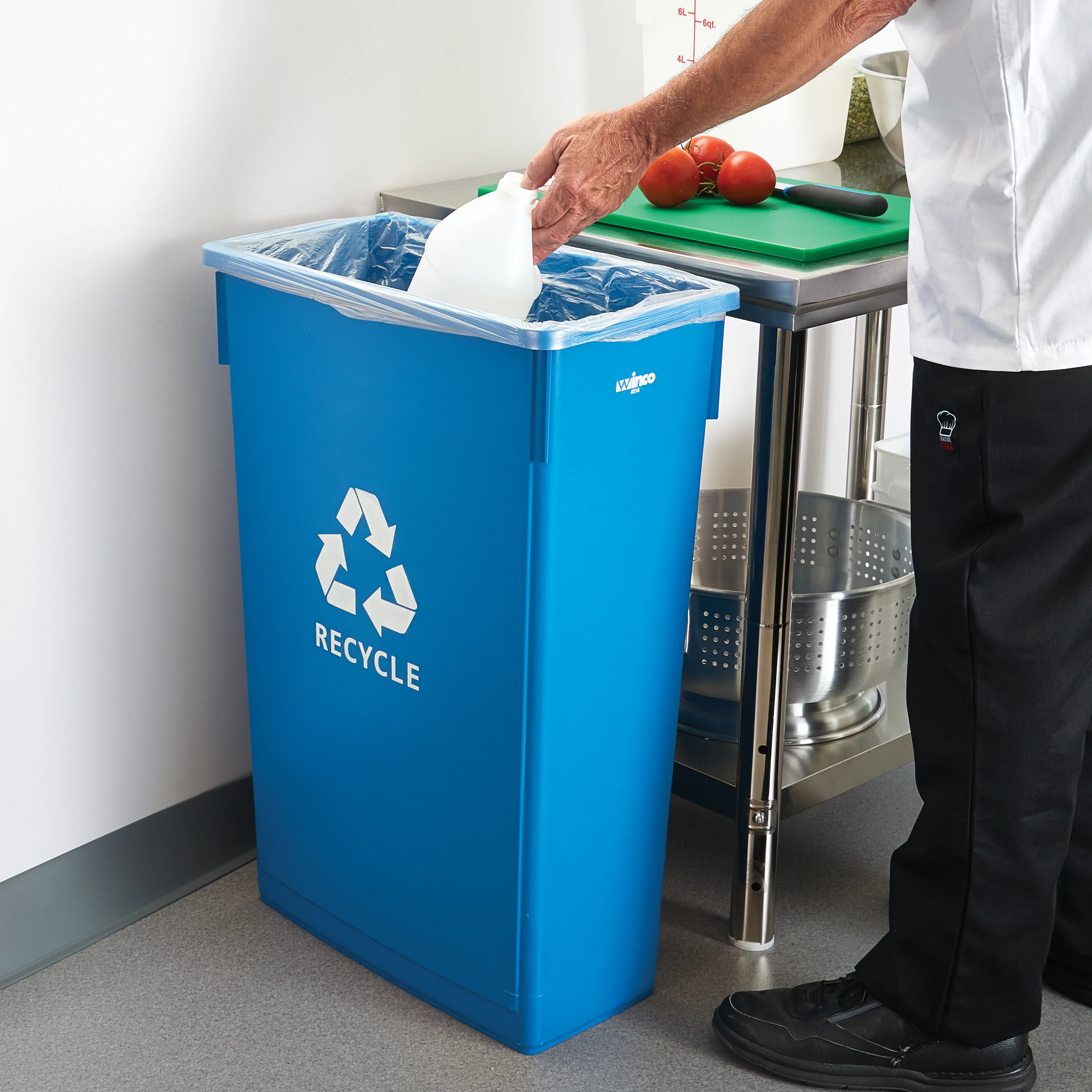 Winco PTC-23L 23 Gal Slender Recycling Receptacle with Recycle Sign Blue HDPE - Image 4