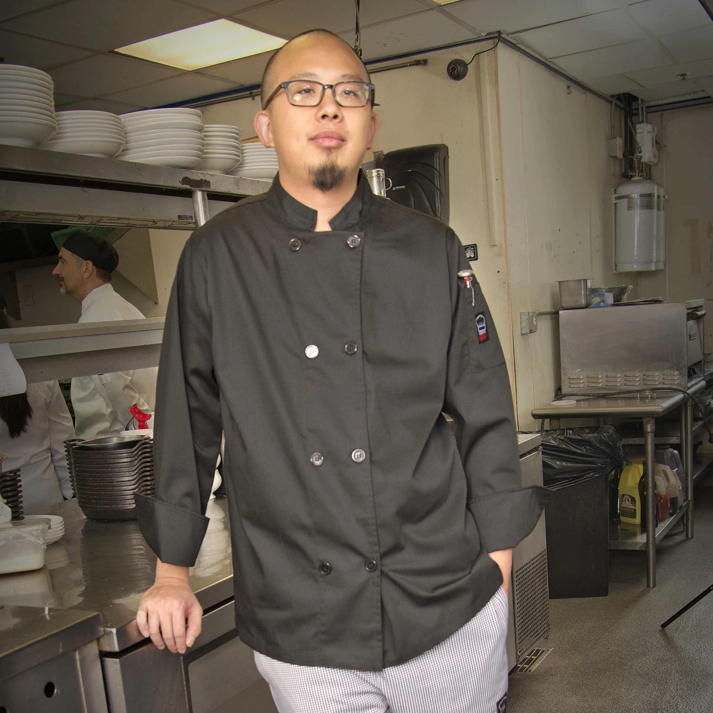 Winco UNF-6K4XL 24 Inch Mulholland Chef Jacket with Thermometer Pocket Black - Image 3