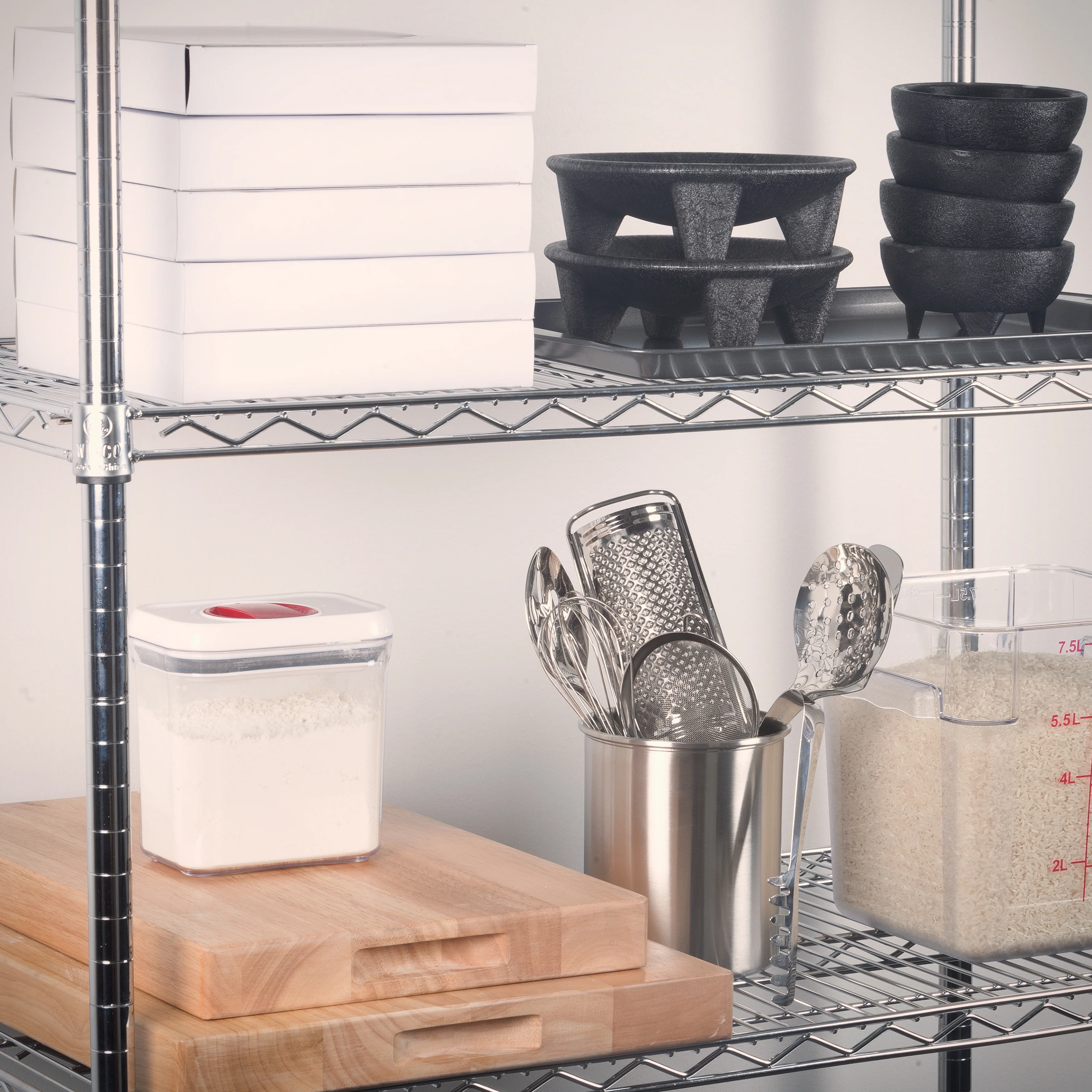 Winco VC-1436 36 Inch Shelf Wire with Chrome Plated Finish NSF 4 Sleeve Clips - Image 3